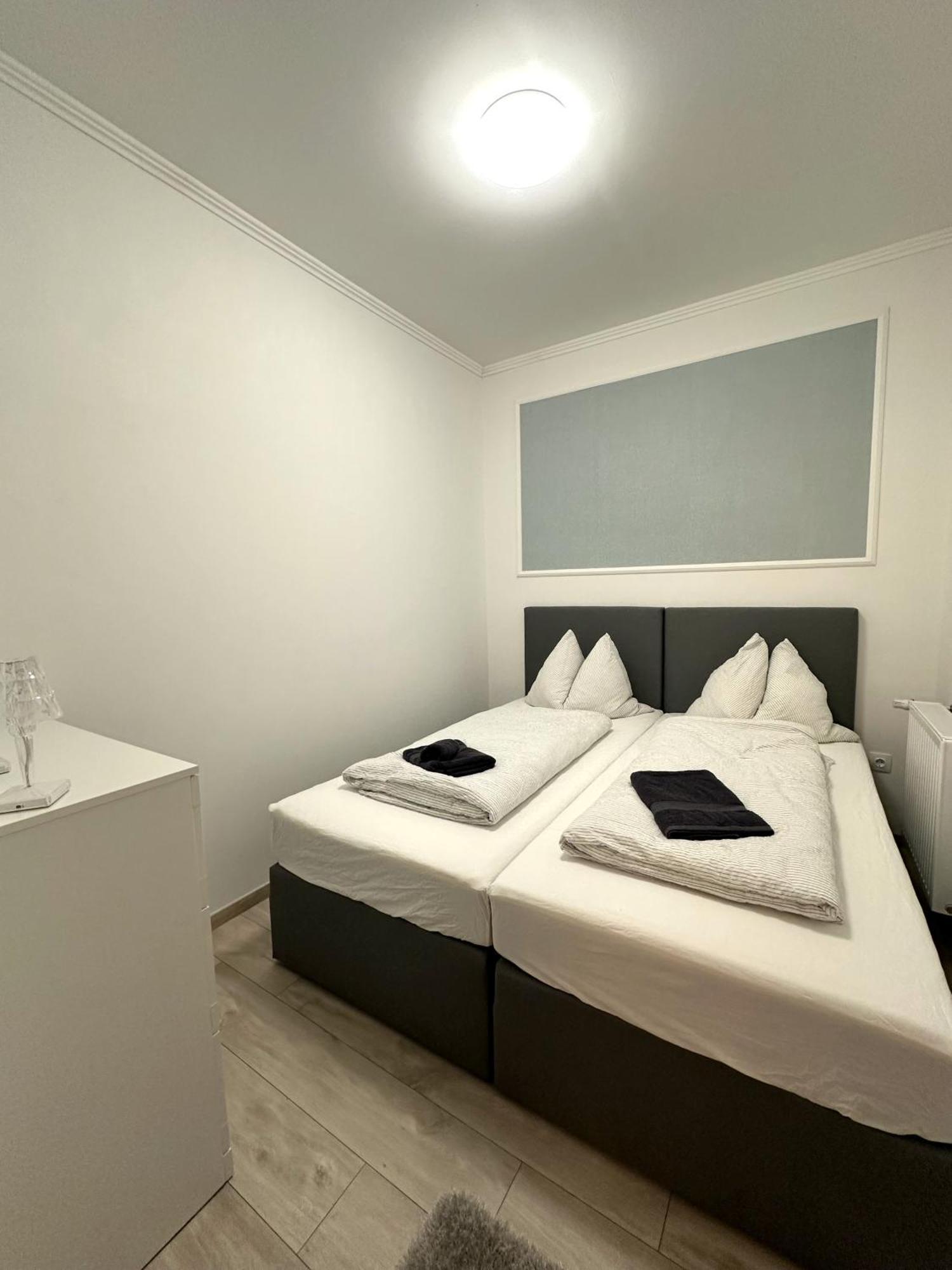 Berzsenyi Apartmanhaz Капошвар Екстер'єр фото